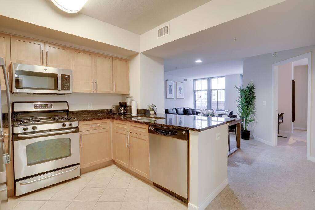 Bright And Cozy Apartment Near Pentagon City Арлингтън Екстериор снимка