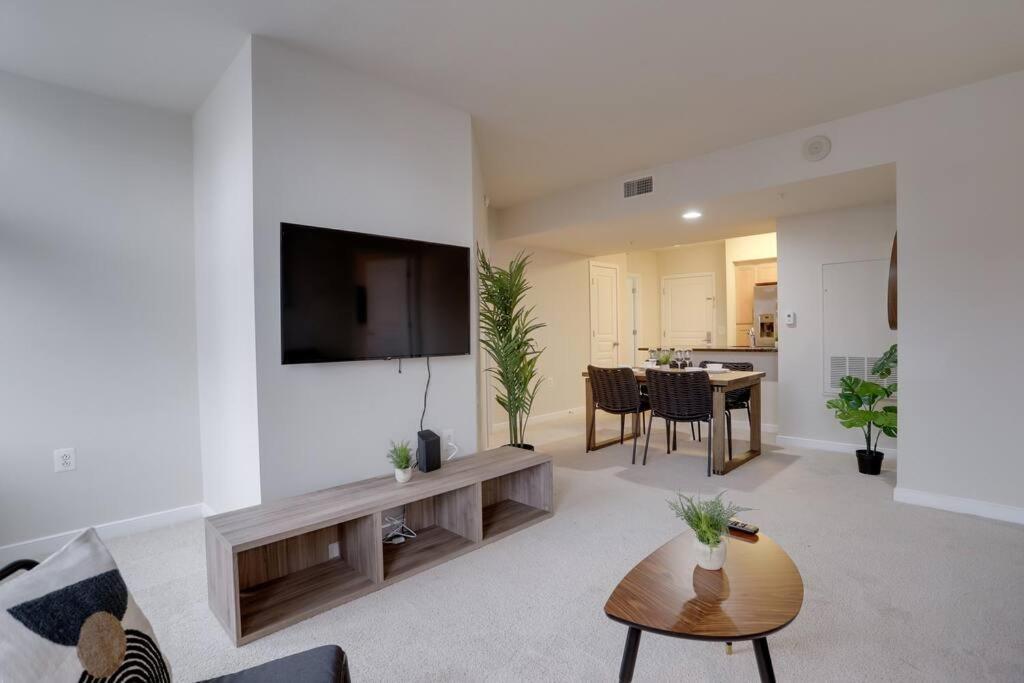 Bright And Cozy Apartment Near Pentagon City Арлингтън Екстериор снимка
